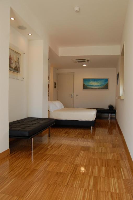 Hotel Del Conte Fondi Habitación foto